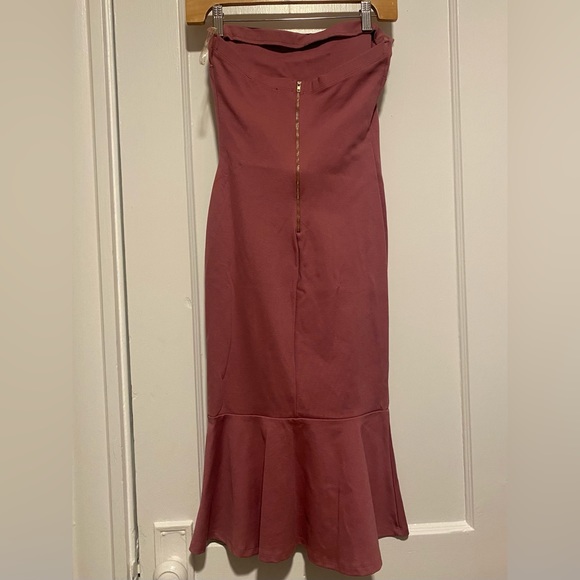 Strapless fitting flare bottom dress. Mauve. Size small - Picture 2 of 5
